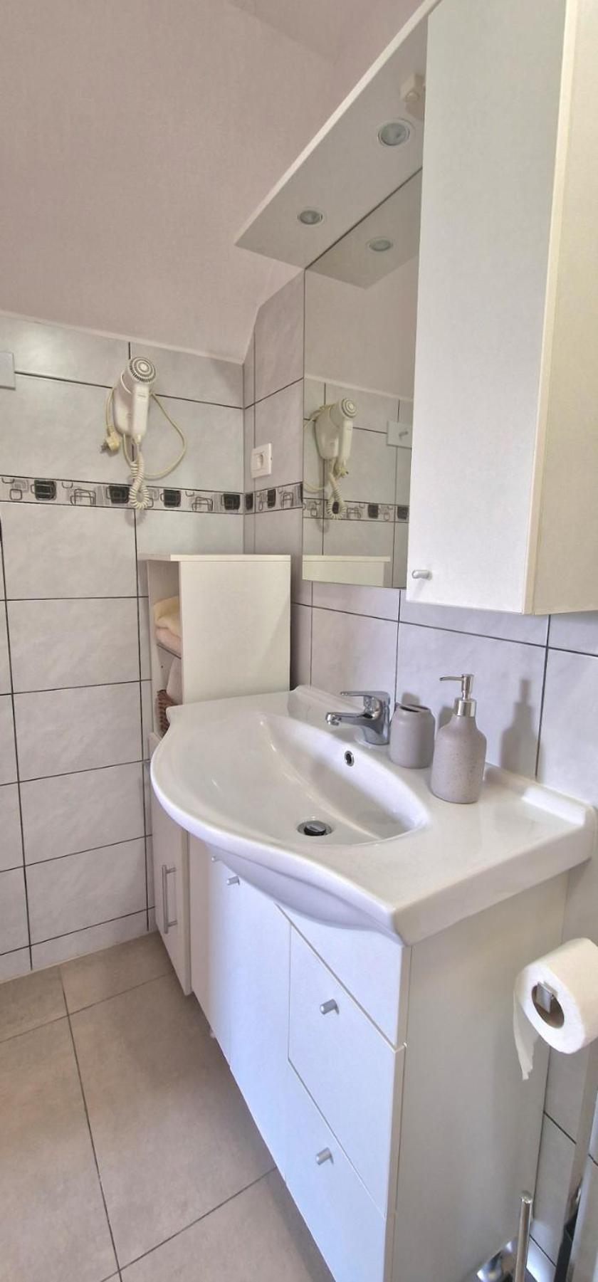 Apartments & Rooms Nada Brseč Εξωτερικό φωτογραφία
