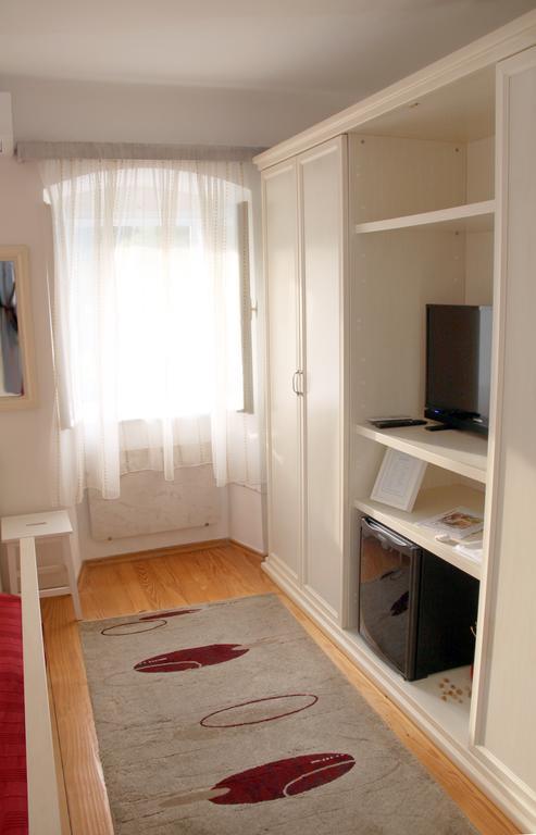 Apartments & Rooms Nada Brseč Εξωτερικό φωτογραφία