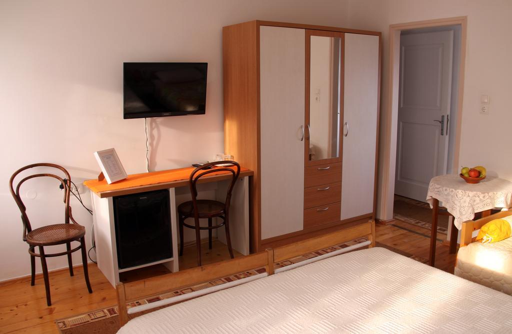 Apartments & Rooms Nada Brseč Εξωτερικό φωτογραφία